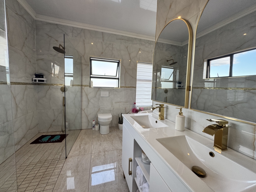 4 Bedroom Property for Sale in Doringkruin North West